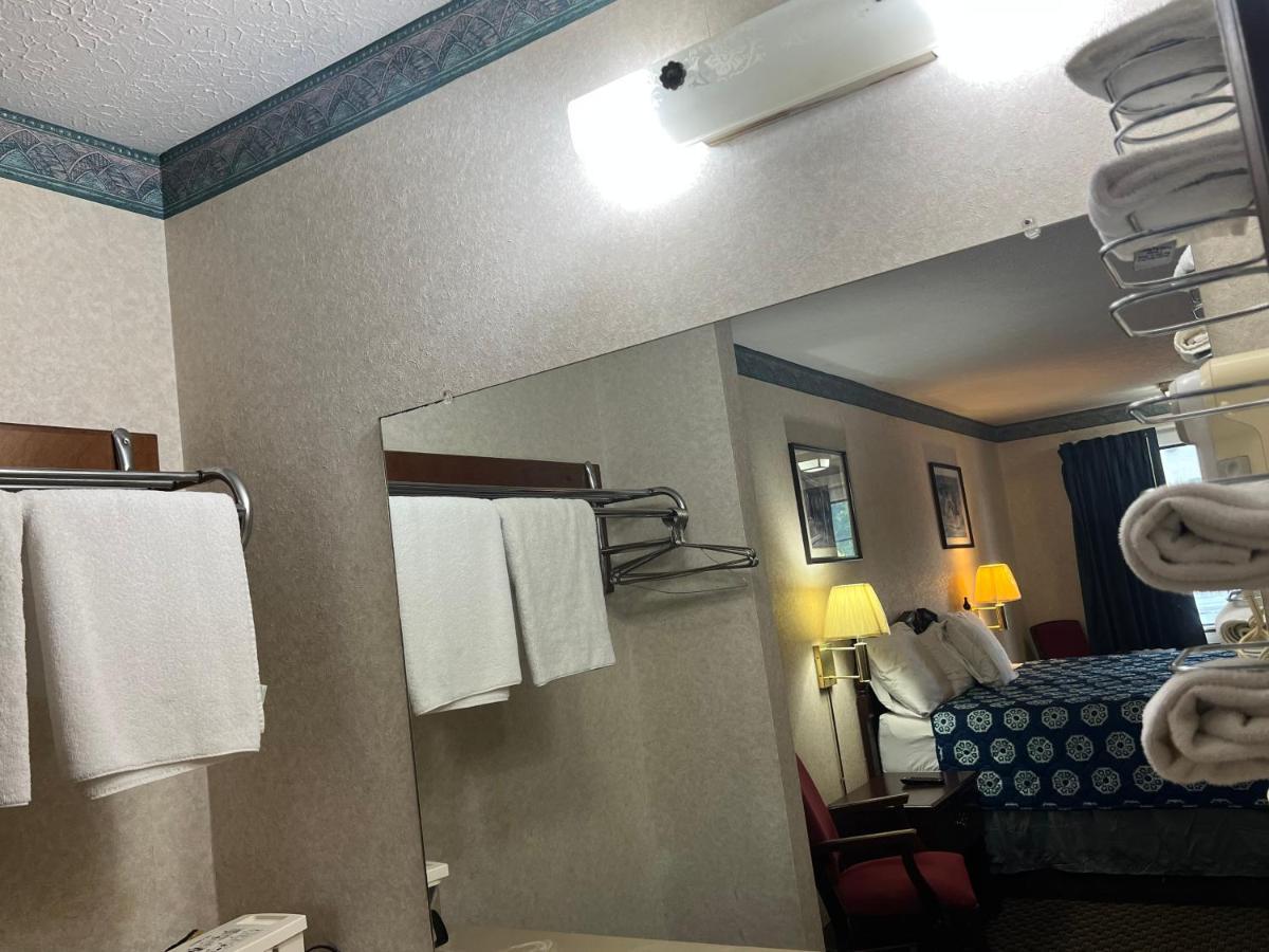 Americas Inn บาร์ดสทาวน์ ภายนอก รูปภาพ